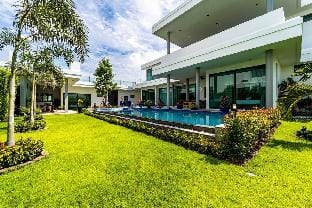 Luxury Modern 6 Bed Private Pool Villa (LLW) Villa in Nong Kae