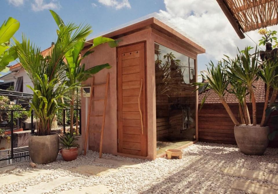 Cozy 2 bedroom villa with rooftop Villa in North Kuta