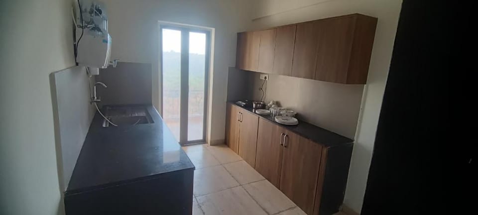Luxurious 4BHK Flat with King Size Bed in Goa Apartment in Goa, India