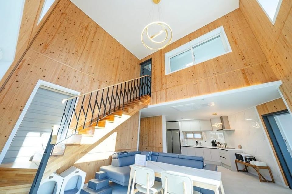 Serene Chuncheon Glamdog Bed and Breakfast in Gyeonggi-do
