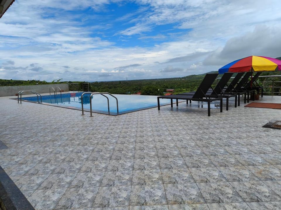 Gaurav Lords Resort Hotel in Maharashtra