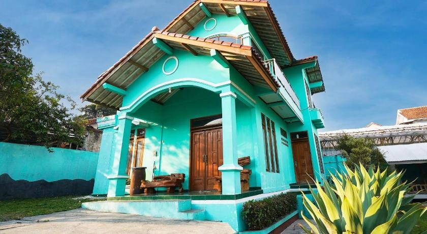 OYO 93248 Villa Syariah Astuti Lestari Hotel in Parongpong
