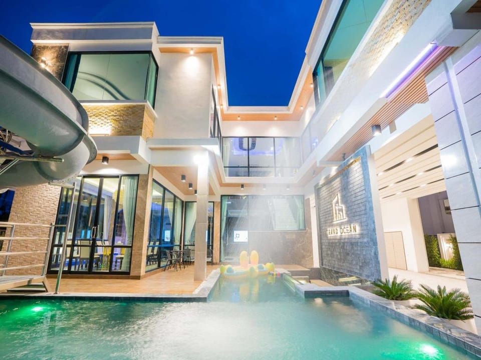 Grand Ocean Pool Villa Cha-am Vacation rental in Thailand