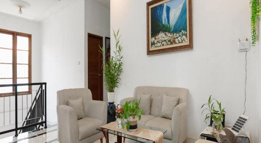 Capital O 93279 Asyoka Penginapan Pasutri Hotel in West Java