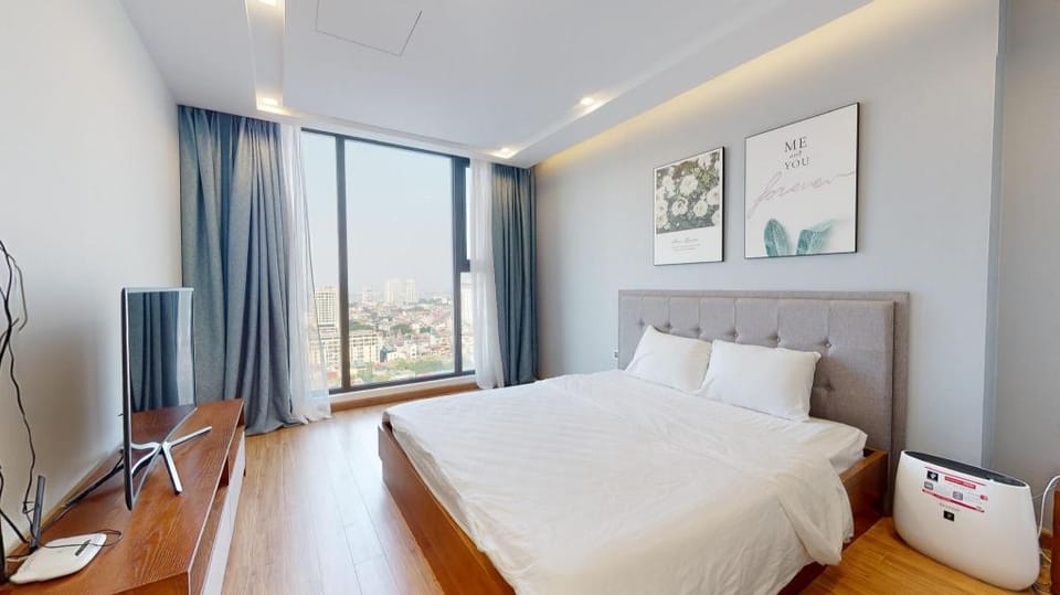 RARE! Vinhomes Metropolis Luxury 4BR Spacious Apartment in Hanoi