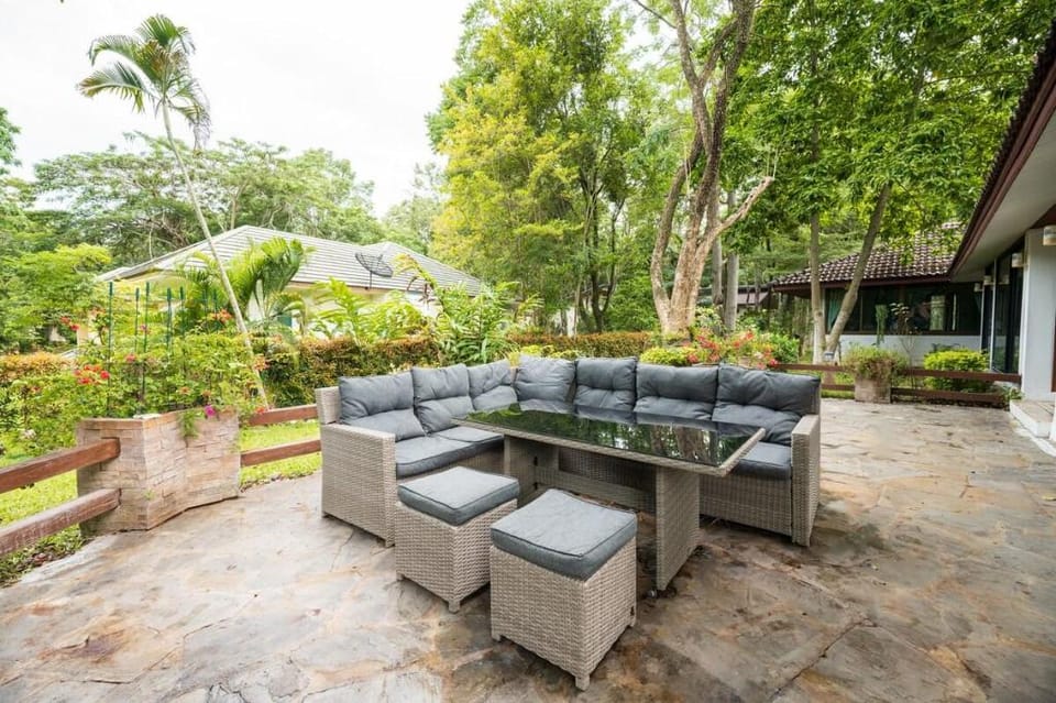Khao Yai Log House Vacation rental in Laos