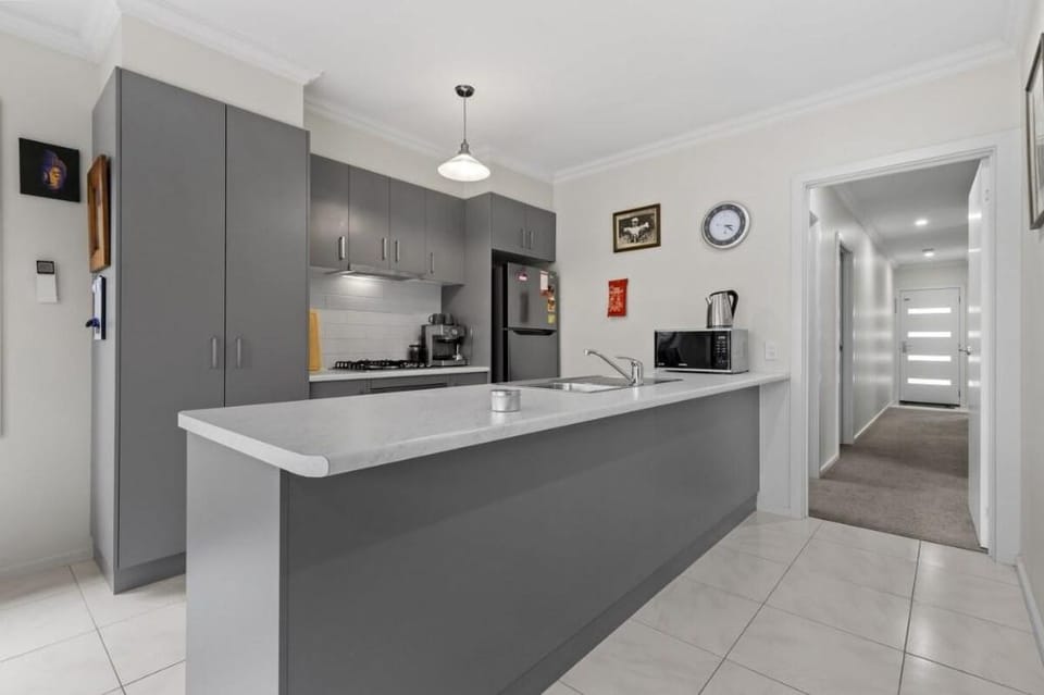 Blissful Ballarat 2BR Holiday Haven Vacation rental in Ballarat