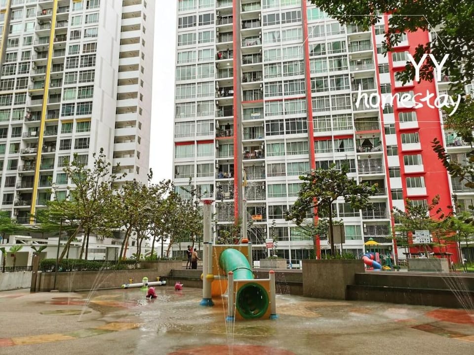 JB Sunset Studio |Paradigm & UTM Apartment in Johor Bahru