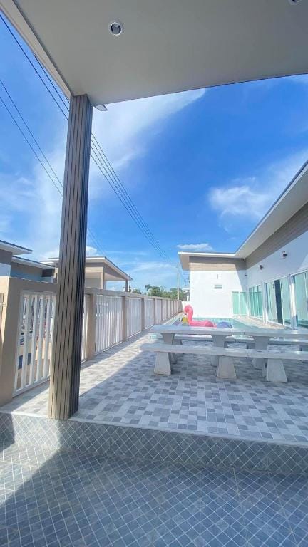 Grand Pool Villa เขื่อนอุบลรัตน์ Villa in Laos