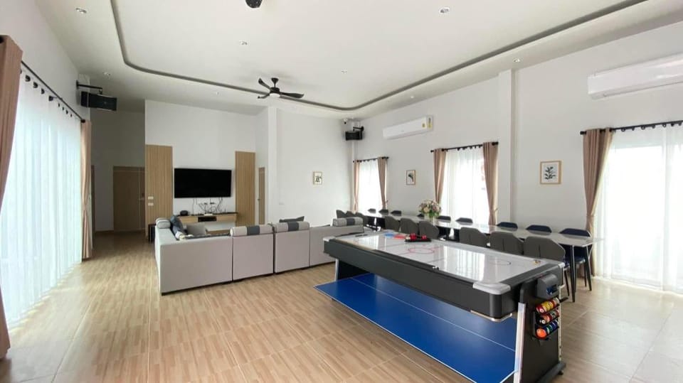 Grand Pool Villa เขื่อนอุบลรัตน์ Villa in Laos