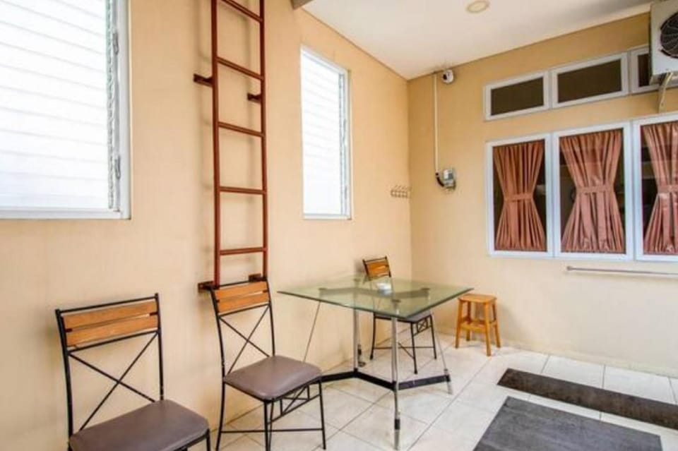 Homestay Helinium RedPartner Hotel in West Java