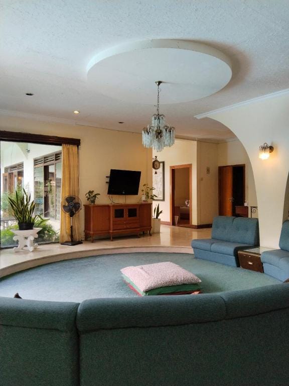 The Garden Family Guest House Hotel in West Java