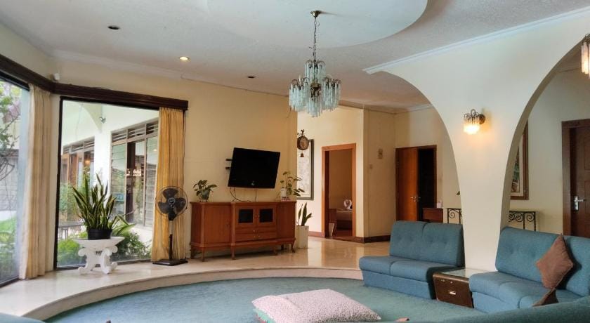 The Garden Family Guest House Hotel in West Java