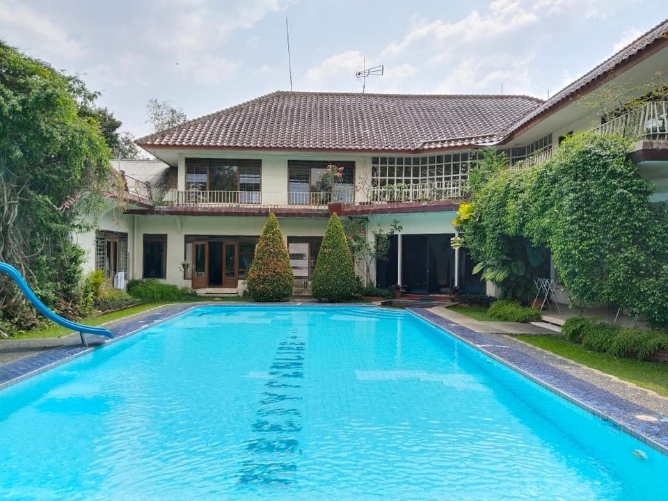 The Garden Family Guest House Hotel in West Java