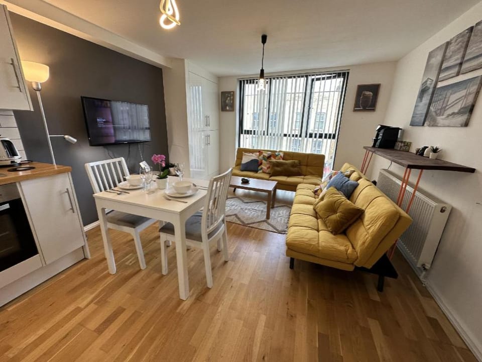 Stoke Newington Deluxe 1 Bedroom Flat Apartment in London Borough of Hackney