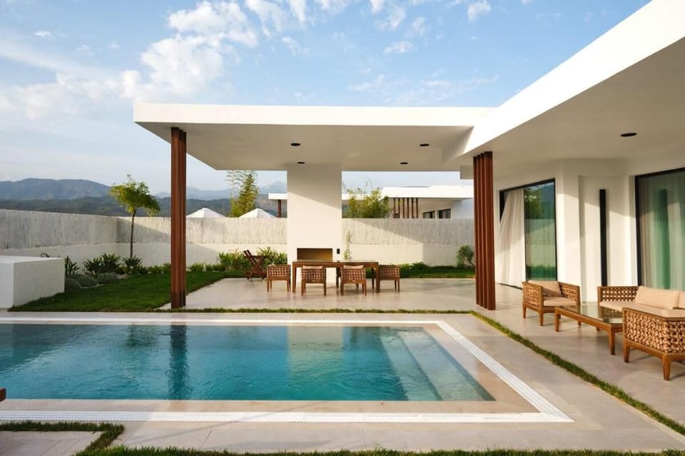 Ashta  / Nordic Suite Isıtmalı kapalı havuzlu  Villa in Fethiye