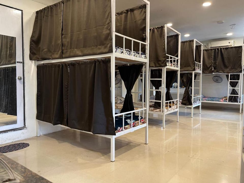 Sunny's Boys Hostel Hotel in Pune