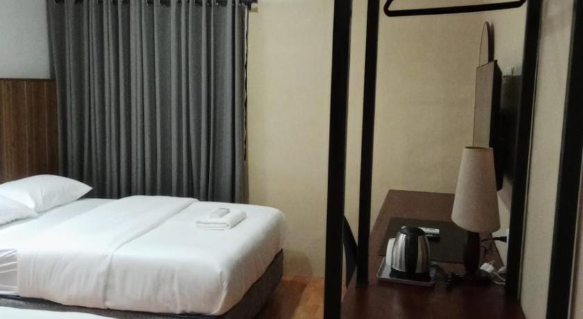 Cebu Pensione Plaza by HiveRooms Hotel in Cebu City