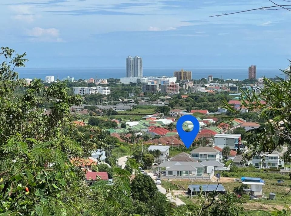Prime Twilight 4-Bedroom Pool Villa with Mountains Villa in Nong Kae