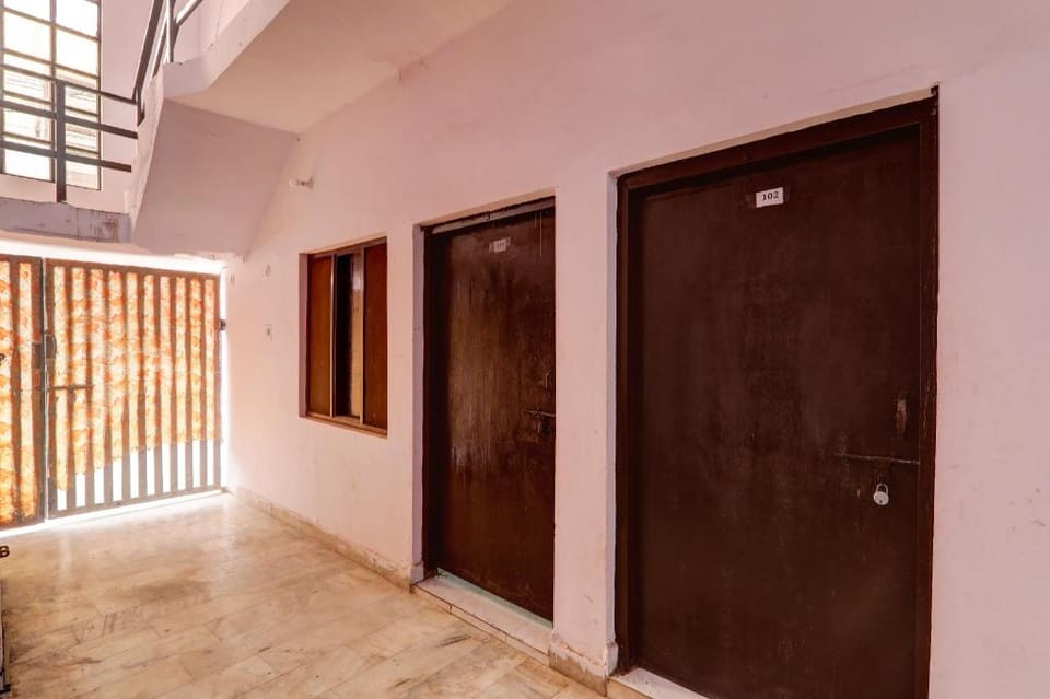 Gracious Guest House Hotel in Lucknow
