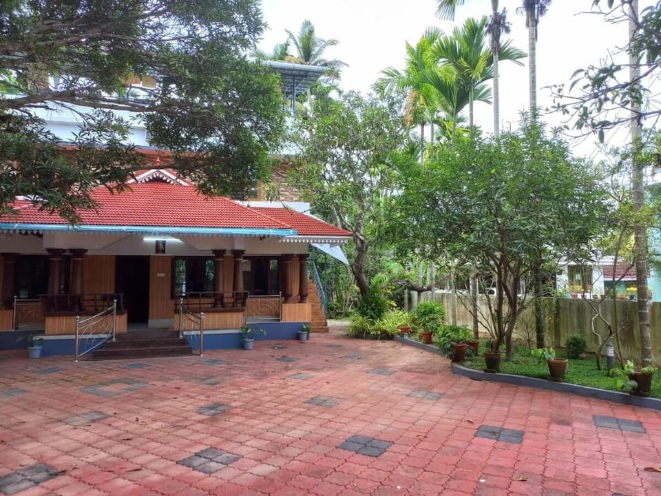 paul's Homestay double bed room Vacation rental in Kochi