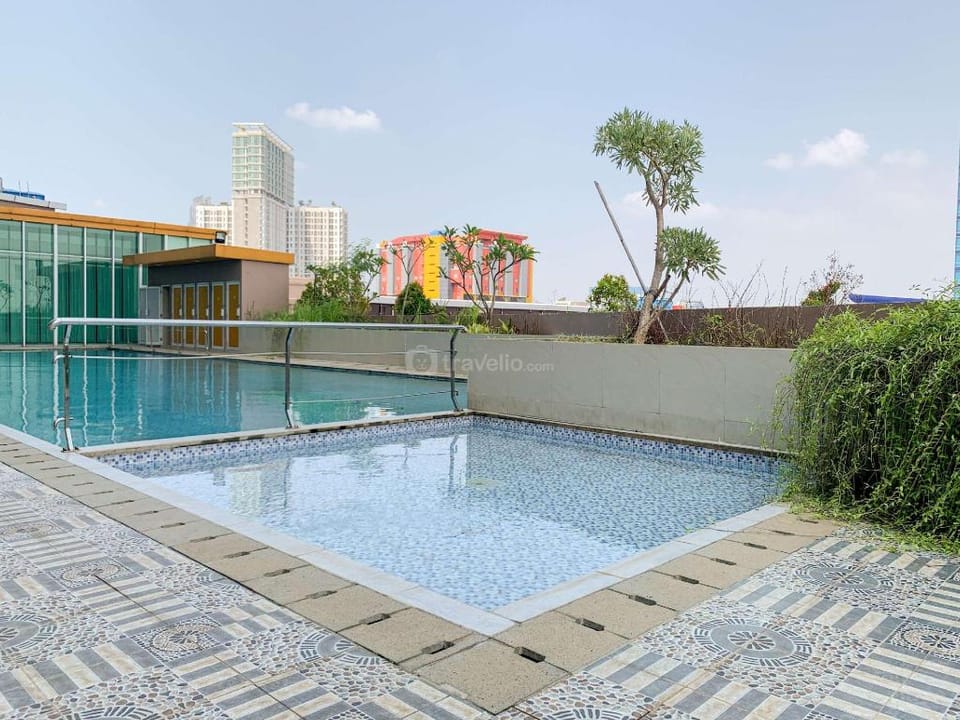 Comfortable Studio Harco Mangga Besar By Travelio Apartment in Jakarta