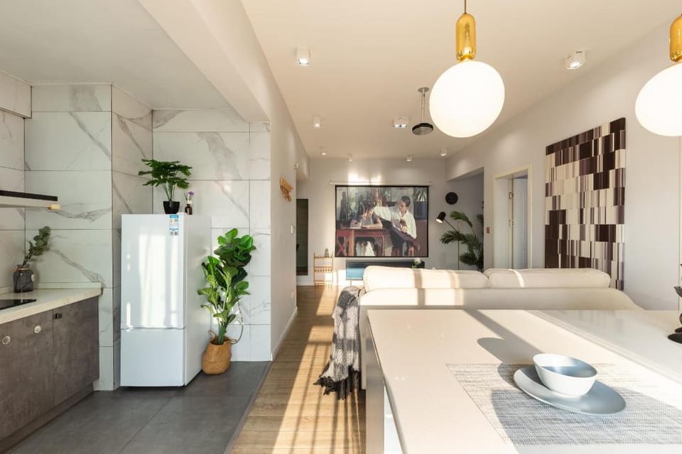 雅致&近解放碑洪崖洞 临轻轨站 邻江的两室一厅双床房 Apartment in China
