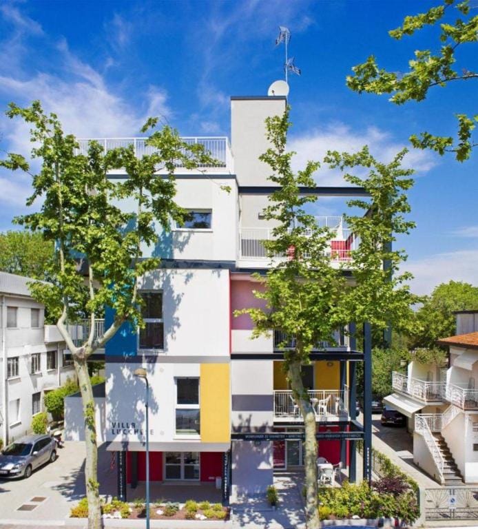 Charming one-bedroom apartment in a modern residence by Beahost Rentals Apartment in Lignano Sabbiadoro