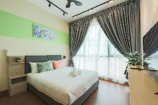 Magnificent Sunway City View 11Pax 3R3B 3 Carparks Apartment in Subang Jaya