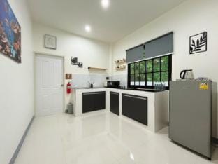 DeliZiaDeBudgetบ้านทั้งหลังเปิด2ห้องนอนพักได้4ท่าน Villa in Thailand
