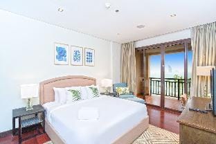Super Luxurious Resort at Palm| Sea View-316 Apartment in Dubai