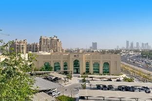Spacious and Stylish 1br Apt-404 Apartment in Dubai
