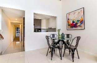 3BR Contemporary Boutique Living Vacation rental in Brisbane