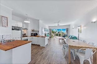 2BR Whitsundays Oasis w/ Ocean Views Vacation rental in Airlie Beach