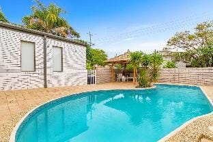 Stunning 3BR Pet Friendly - Paradise Villa 1 Vacation rental in Surfers Paradise