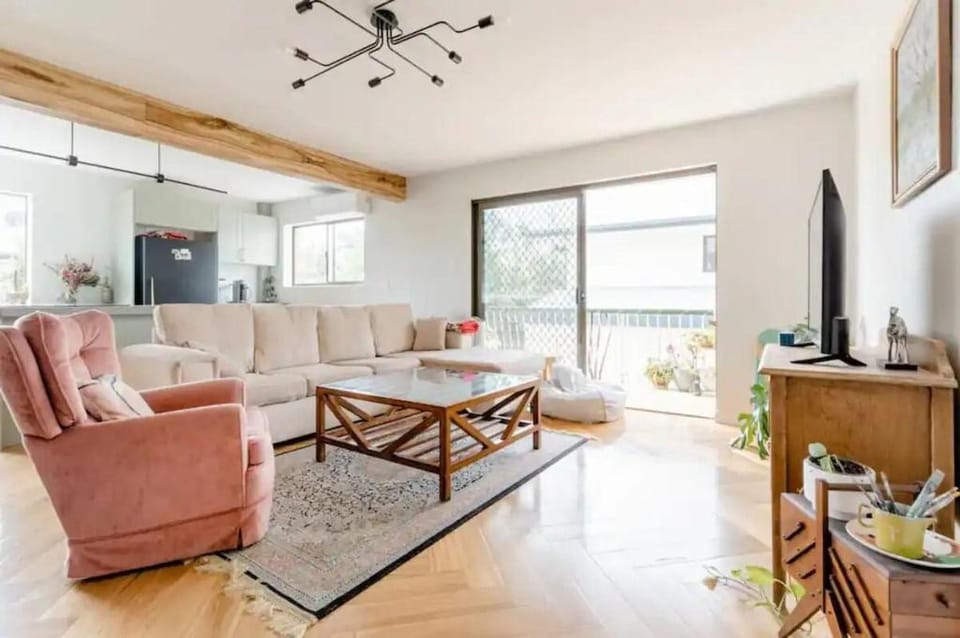 Funky 2BR Chermside Escape Apartment in Brisbane