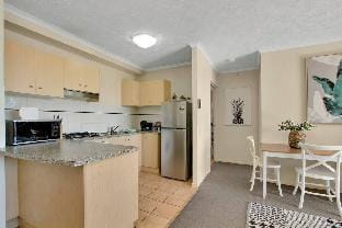 Ultra Relaxing 1BR Poolside Oasis Apartment in Brisbane
