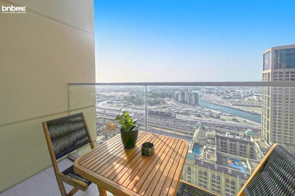 bnbmehomes|Luxurious 2 BR Apt w/ Canal Views-3001 Apartment in Dubai
