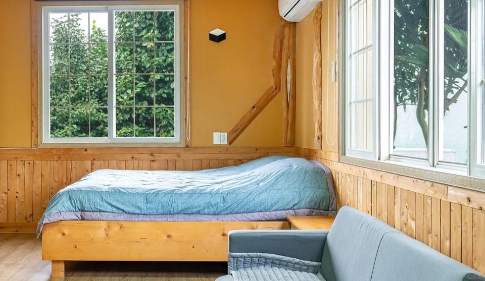 Jeju Jeonwonsaenghwal Diorem Pension Bed and Breakfast in South Korea