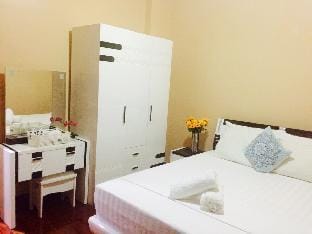 Flat across Greenbelt 1 Apartment in Pasay