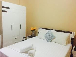 Flat across Greenbelt 1 Apartment in Pasay