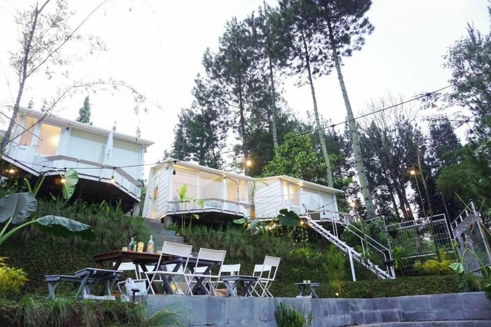 Dago Atas Houses Vacation rental in Lembang