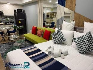 Rinann's Staycation 1521 Abreeza Tower 2 Condotel Apartment in Davao City