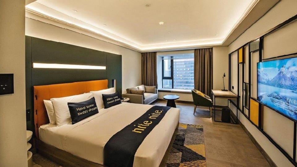 THE MUSTEL HOTEL CHONGQING. HONGYADONG Hotel in China