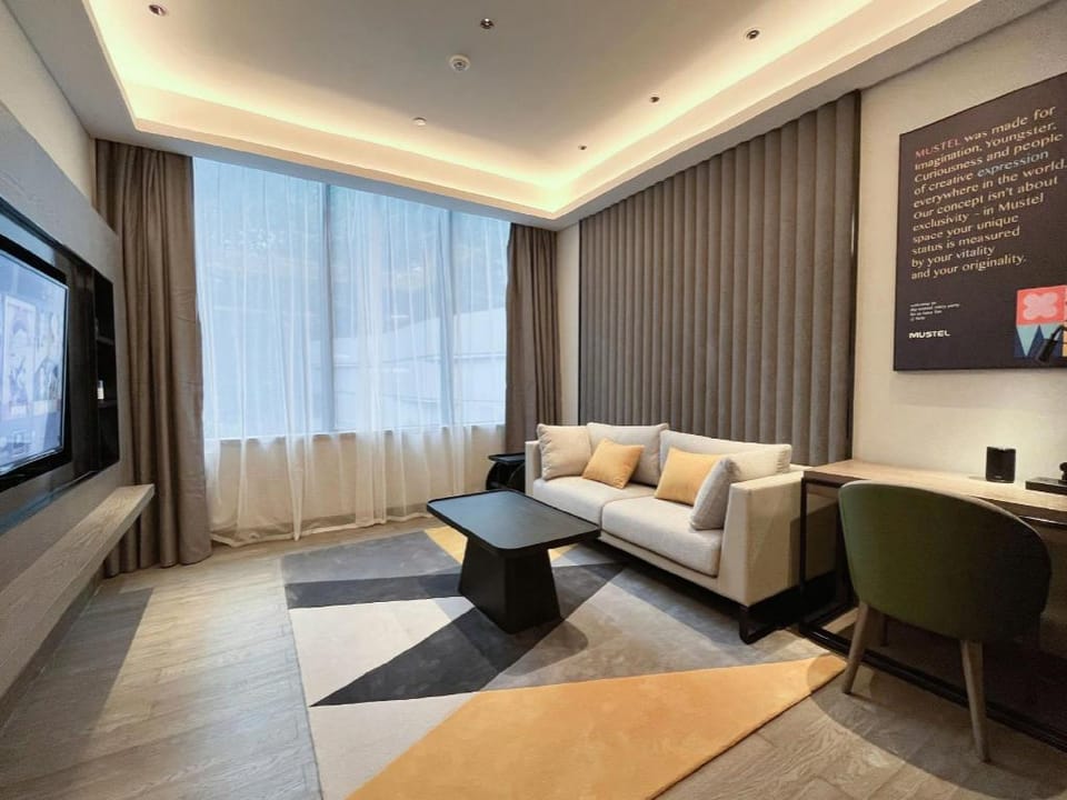 THE MUSTEL HOTEL CHONGQING. HONGYADONG Hotel in China