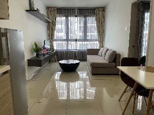 Suite 187 @ i-City- 2BR/4 Pax/WiFi/Parking/Netflix Apartment in Selangor, Malaysia