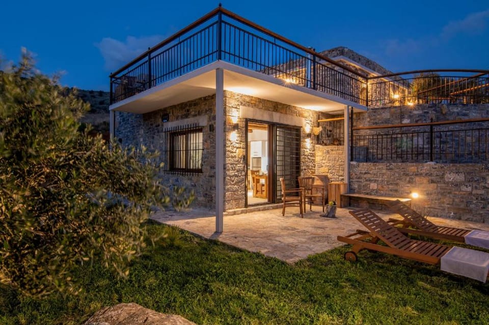 Elena Junior Deluxe suite by Estia Apartment in Crete