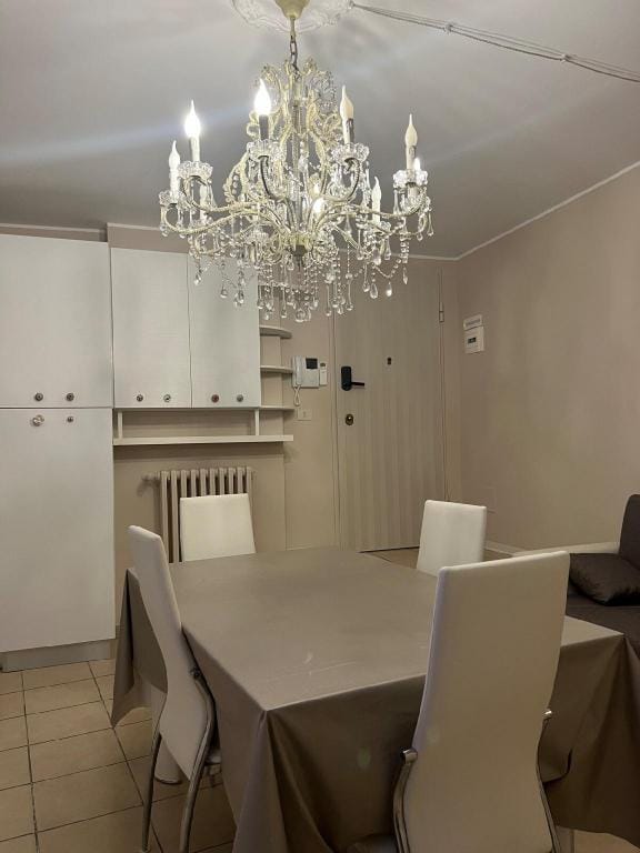 Tevere 20 House - Trilocale Apartment in Monza