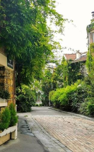 B1582 - Beautiful apartment near Parc Montsouris Apartment in Paris