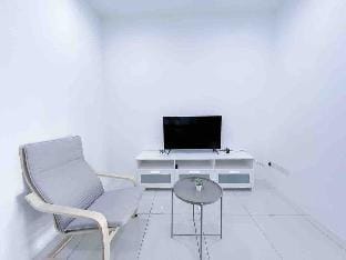 Sunrise@Gurney Spacious 2BR Duplex Apartment in George Town